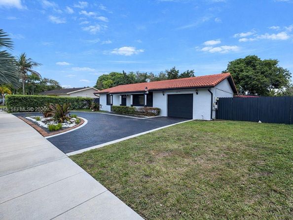 6875 SW 148th Ct, Miami FL 33193