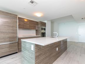 460 NE 28th St 1905, Miami FL 33137