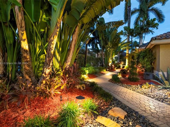 1100 SW 156th Ave, Pembroke Pines FL 33027