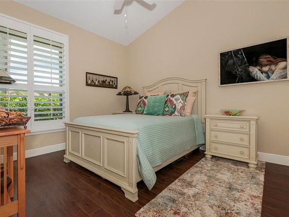 1100 SW 156th Ave, Pembroke Pines FL 33027