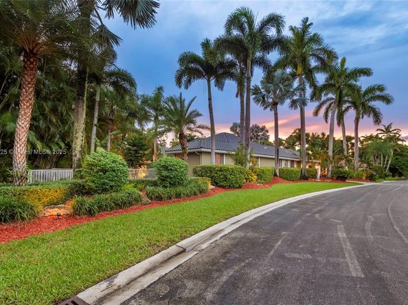 1100 SW 156th Ave, Pembroke Pines FL 33027