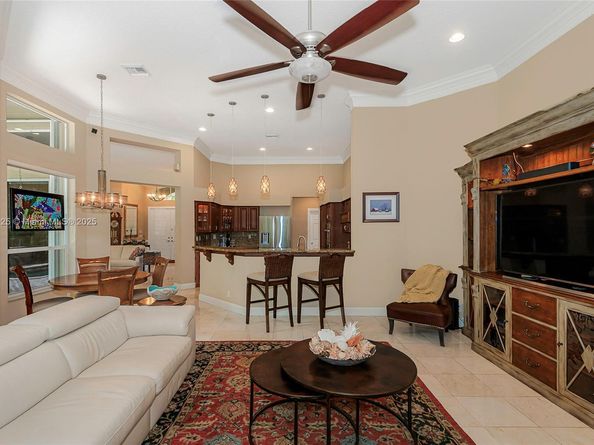 1100 SW 156th Ave, Pembroke Pines FL 33027