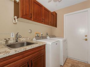 1100 SW 156th Ave, Pembroke Pines FL 33027