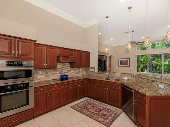 1100 SW 156th Ave, Pembroke Pines FL 33027