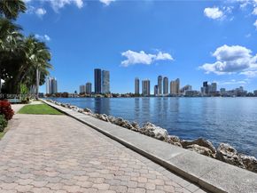3530 Mystic Pointe Dr 2915, Aventura FL 33180