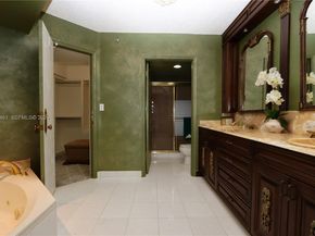 3530 Mystic Pointe Dr 2915, Aventura FL 33180