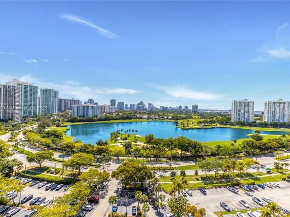 3701 N Country Club Dr 1805, Aventura FL 33180