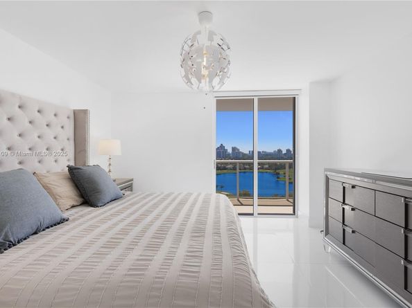 3701 N Country Club Dr 1805, Aventura FL 33180