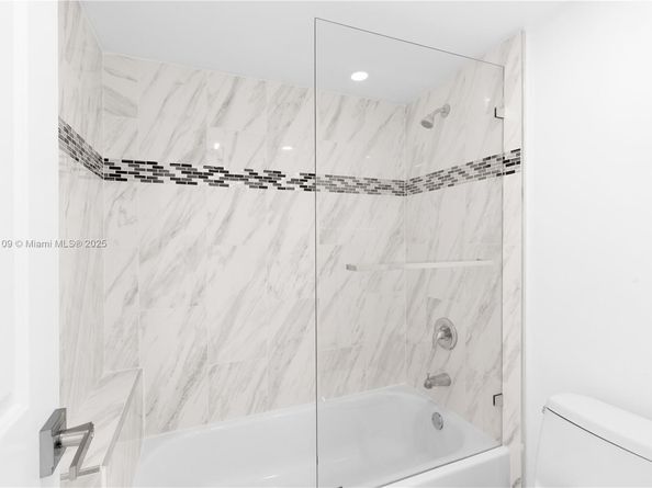 3701 N Country Club Dr 1805, Aventura FL 33180