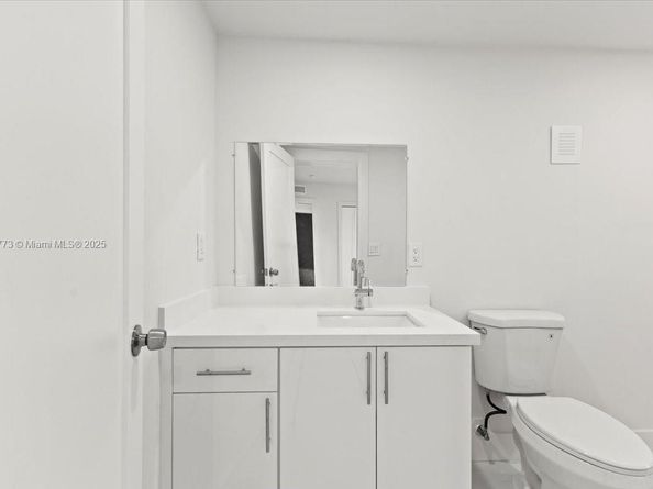 19320 NW 37th Ave, Miami Gardens FL 33056