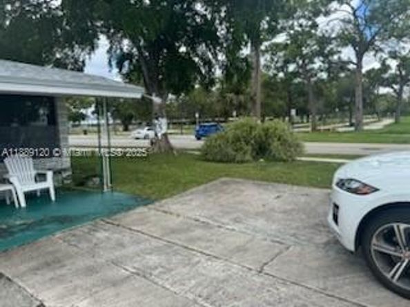 Undisclosed Address #A11889120, Oakland Park FL 33334