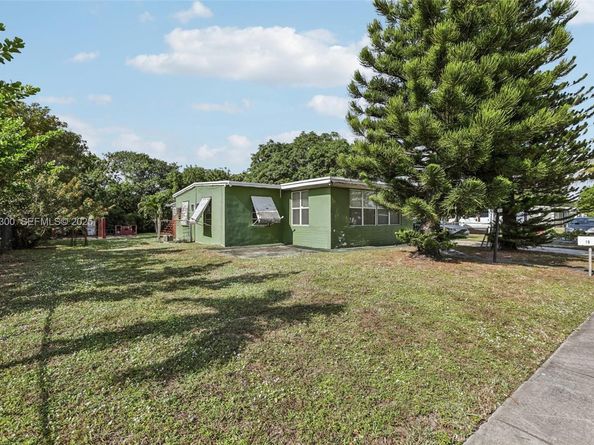 16440 NW 23rd Ct, Miami Gardens FL 33054