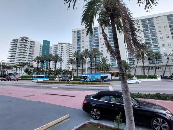 6767 Indian Creek Dr 1B, Miami Beach FL 33141