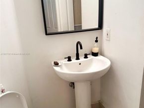 2351 Douglas Rd 702, Miami FL 33145