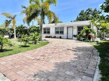 6120 SW 15th Ct