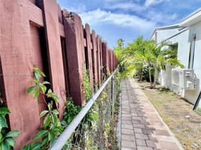 6120 SW 15th Ct, North Lauderdale FL 33068