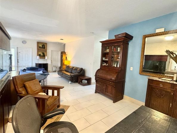 373 NE 35th Ave, Homestead FL 33033