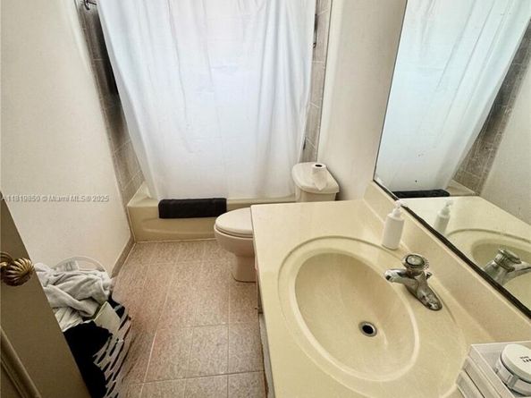 373 NE 35th Ave, Homestead FL 33033