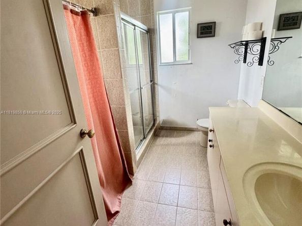 373 NE 35th Ave, Homestead FL 33033