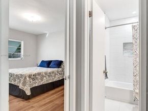 4621 NE 2nd Ave, Oakland Park FL 33334