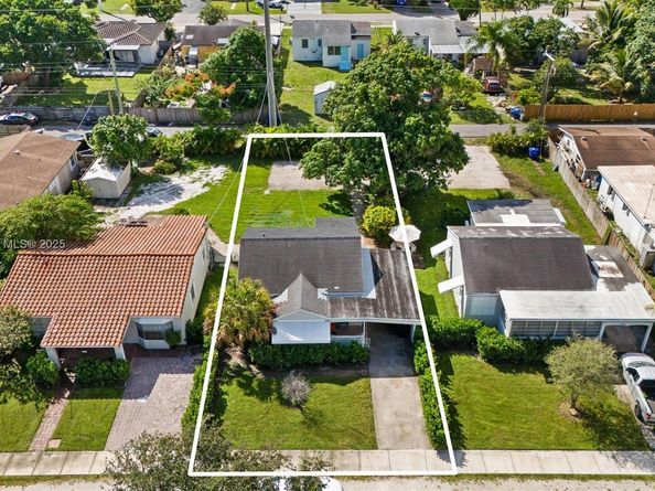 2230 Cleveland St, Hollywood FL 33020