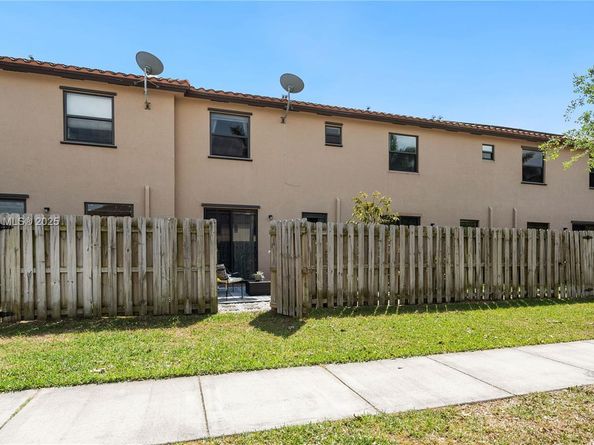 11457 SW 251 St, Homestead FL 33032