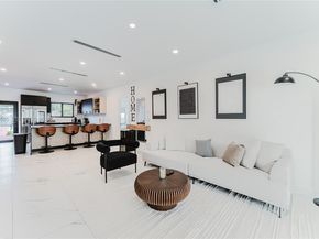 187 NW 53rd St, Miami FL 33127