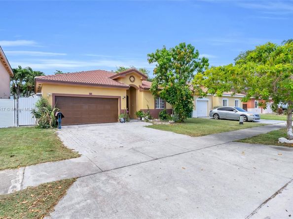 10887 SW 229th St, Miami FL 33170