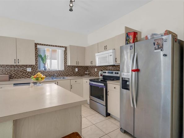 10887 SW 229th St, Miami FL 33170