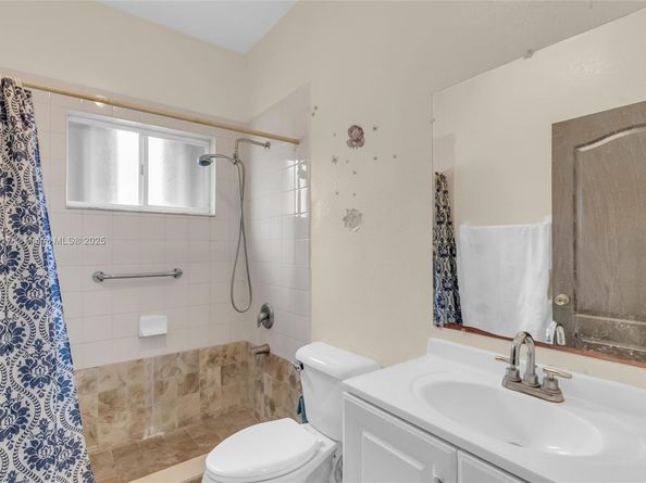 10887 SW 229th St, Miami FL 33170