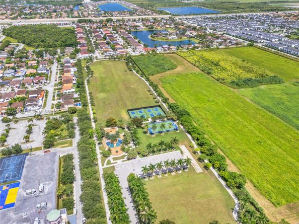 10887 SW 229th St, Miami FL 33170