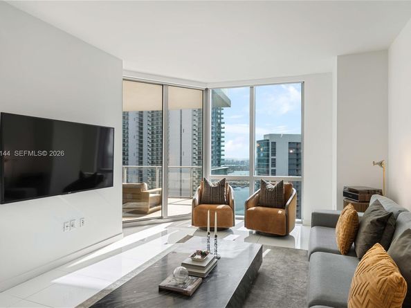 851 NE 1st Ave 4405, Miami FL 33132