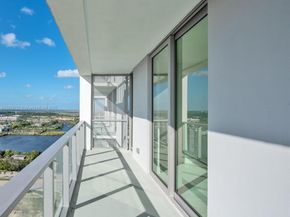 2000 Metropica Way 2206, Sunrise FL 33323