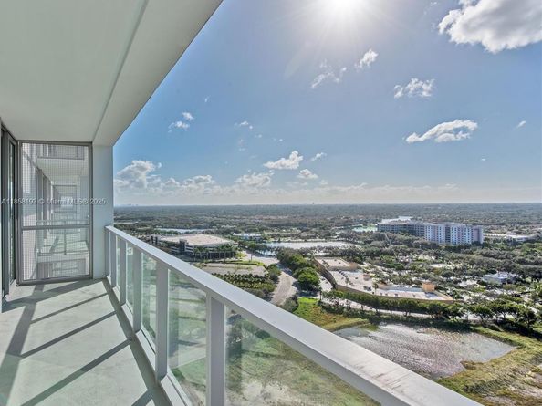 2000 Metropica Way 2206, Sunrise FL 33323