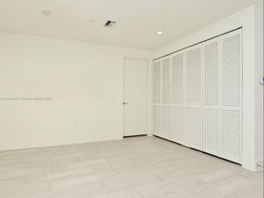 2000 Metropica Way 2206, Sunrise FL 33323