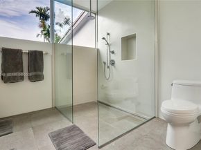 84 Bay Heights Dr, Miami FL 33133