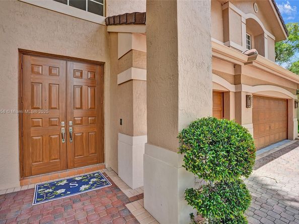 2509 Hunters Run Way, Weston FL 33327