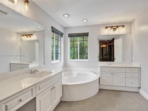 2509 Hunters Run Way, Weston FL 33327