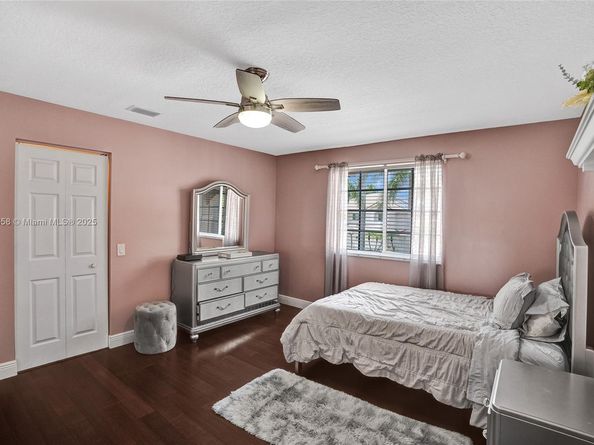 2509 Hunters Run Way, Weston FL 33327