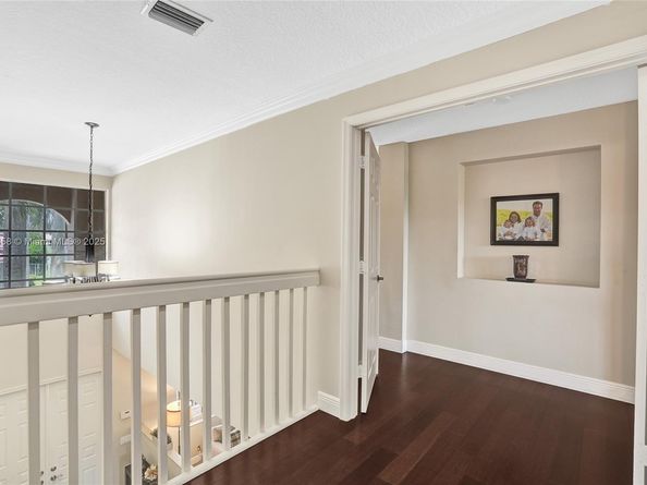 2509 Hunters Run Way, Weston FL 33327