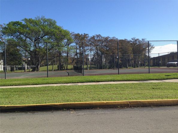 7900 S Colony Cir S 101, Tamarac FL 33321