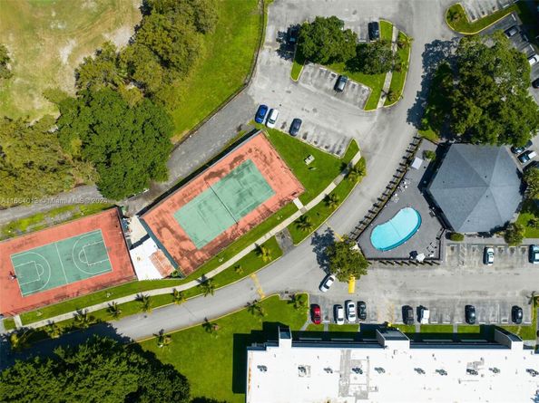 7900 S Colony Cir S 101, Tamarac FL 33321