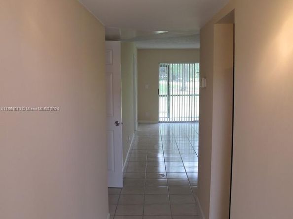 7900 S Colony Cir S 101, Tamarac FL 33321