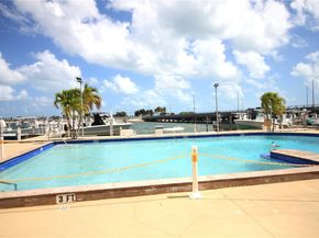 150 SE 25th Rd 10K, Miami FL 33129