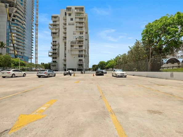 150 SE 25th Rd 10K, Miami FL 33129