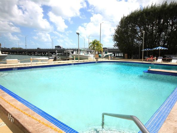 150 SE 25th Rd 10K, Miami FL 33129