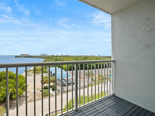 150 SE 25th Rd 10K, Miami FL 33129