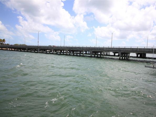 150 SE 25th Rd 10K, Miami FL 33129