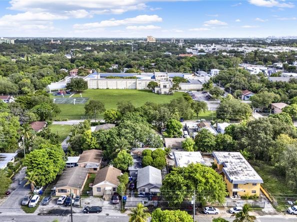 119 NE 56th St, Miami FL 33137