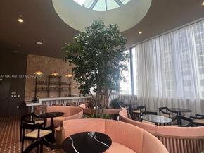 11 NE 6 St 814, Miami FL 33132